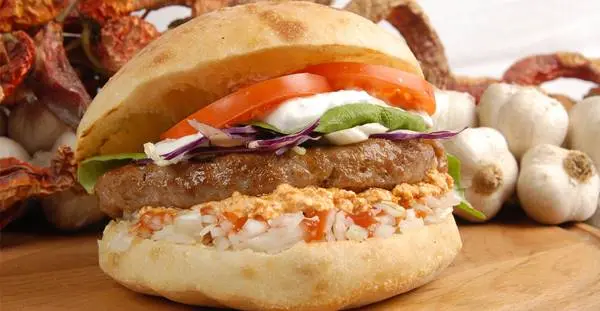 balkan-hamburgeri-pleskavitsa-listelist