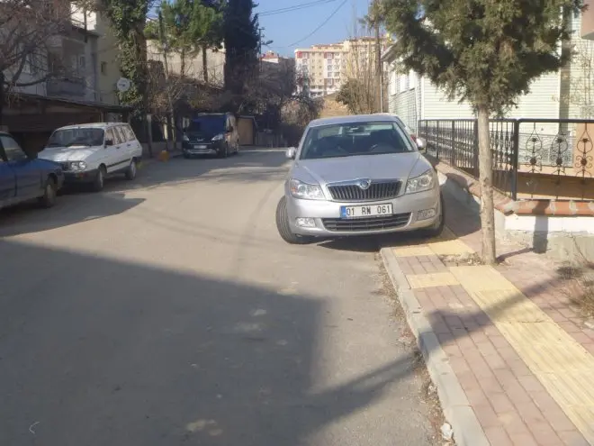 engelli-yolu-araba