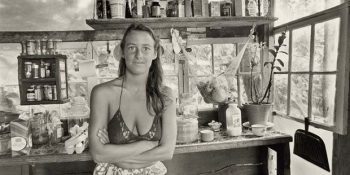 Çiçek Çocukların Kayıp Cenneti Bir Rüya Kamp [+18]