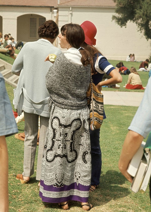 1969-hippie-high-school-fashion-photography-16