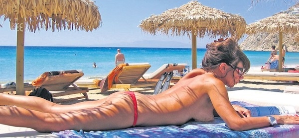 Nude-Beaches-on-Greek