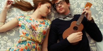 İnsanın Durduk Yerde Aşık Olasını Getiren 24 Yabancı Şarkı