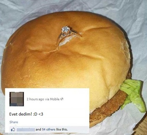 burger-evlilik-teklifi