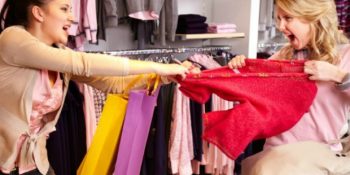 Sadece Ablası Olan Kızların Yaşadığı 8 Olumlu ve Olumsuz Durum