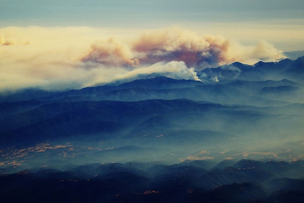 forest-fire-from-an-airplane-big-sur-california-11