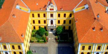 18 Maddede Mekteplerin Sultanı Galatasaray Lisesi