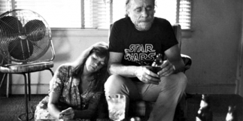 Bukowski’den Alkolün Kutsallığı ve İçmeye Dair Cila Gibi 14 Söz