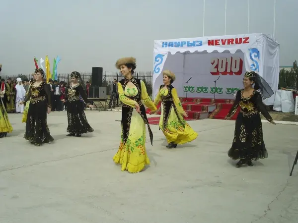 nevruz folklor
