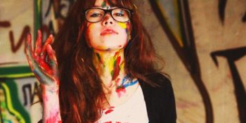 16 Maddede Konservatuvarda Okuyan Arkadaşla Yaşama Rehberi