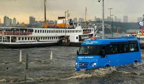 uskudar-deniz-minibus