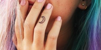 Bir Ele Tek Taştan Sonra İkinci En Çok Yakışan Şeyin Parmak Dövmeler Olduğunun 16 Kanıtı