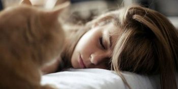 Evinde Kedisi Olan Biriyle Sevişenlerin Mutlaka Bileceği 27 Tarifsiz Bakış