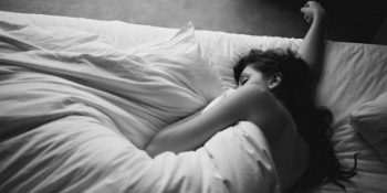 En Uyku Tutmayanı Bile Mışıl Mışıl Uyutacak Ninni Niyetine 19 Yabancı Şarkı