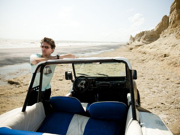 andrew-mccarthy-on-beach