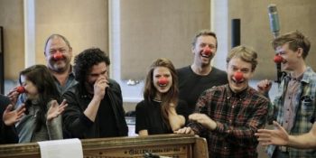 Reggae’ci Khaalesi’den Şantör Tyrion’a Game of Thrones Oyuncularından Sosyal Sorumluluk Müzikali