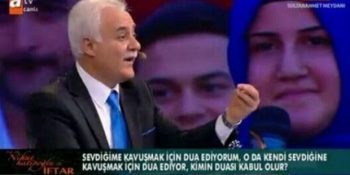 Muhtemelen Bu Ramazan’da Da Nihat Hatipoğlu’na Sorulacak 21 Beyin Yakan Soru