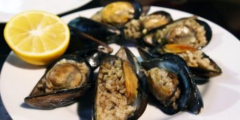Midye Dolmaya Olan Doyumsuz Aşkımızın Bol Limonlu 11 Nedeni