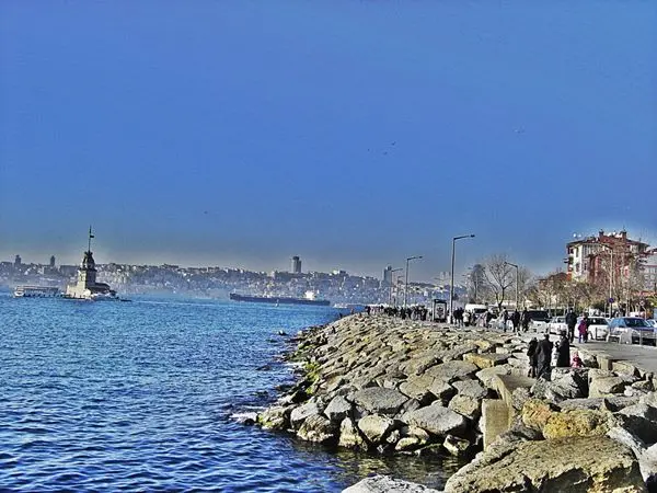 1) ÜSKÜDAR'A GİDER İKEN-listelist