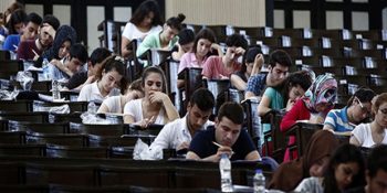 Üniversite Sınavından Çıktıktan Sonra Akıldan Geçen 10 Kaçınılmaz Düşünce