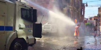 Gökkuşağına Polis Müdahalesine Sosyal Medyadan 18 Onurlu Tepki