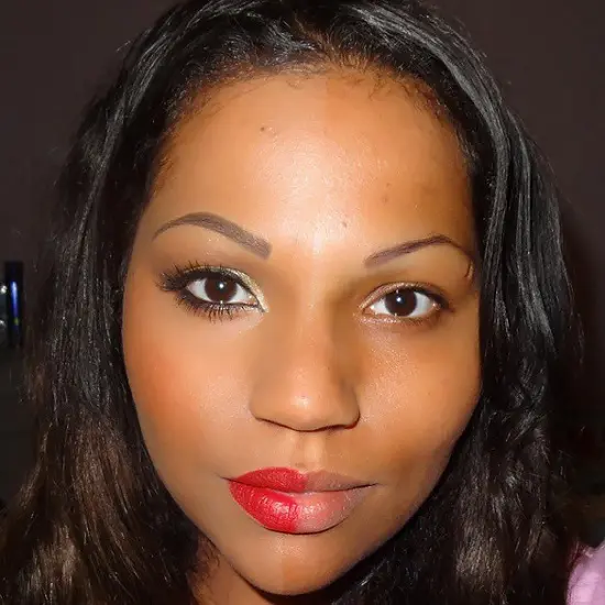 power-of-makeup-selfies-
