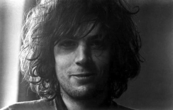 3. Caz esintilerinden xxx Syd Barrett