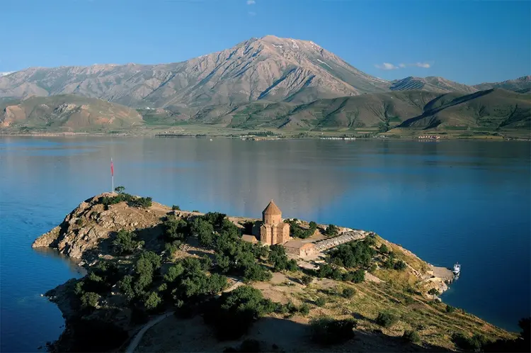 akdamar adasi