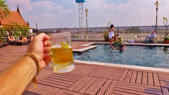 beer-by-the-pool