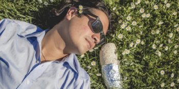 9 Fotoğrafla Düğün ve Nişan Fotoğraflarına Tepki Olarak Dürümüyle Nişanlanan Adam