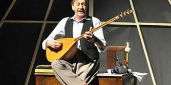 Ferhan Şensoy’un Dizeleriyle Hayata ve Müziğe Cuk Oturan 11 Tiyatro Şarkısı