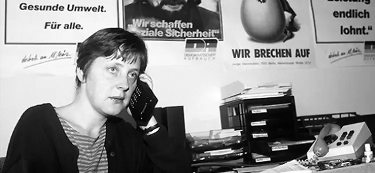 gule-gule-duvar-merhaba-politika-listelist