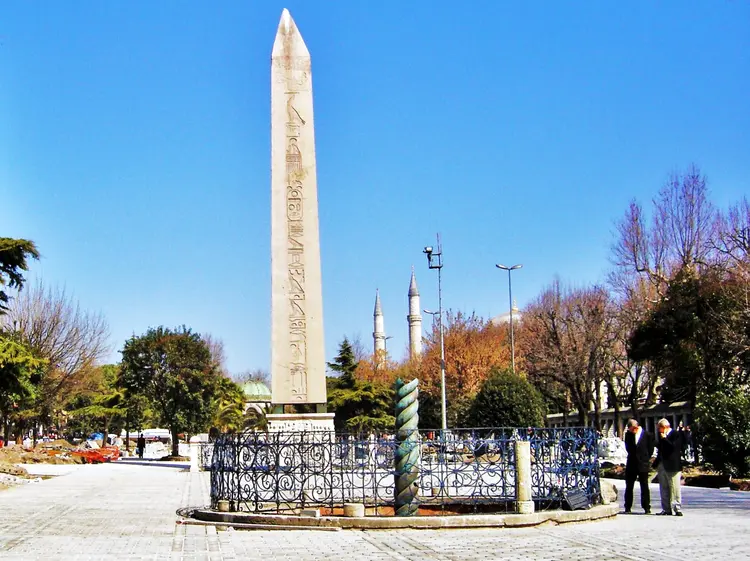 sultanahmetin-unlu-uclusu-listelist