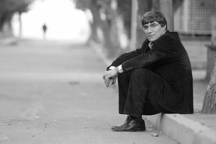 turgut-ozaldan-hrant-dinke-unluleri-listelist