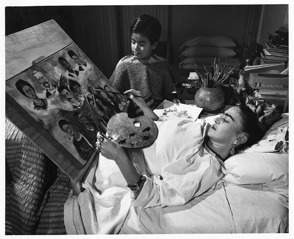 Frida-Kahlo-bed