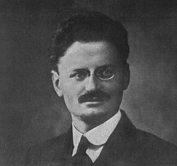 LeTrotskyDB