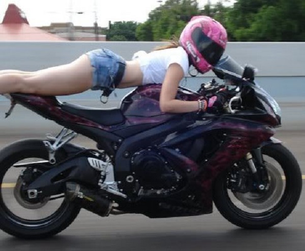 motosiklet kız