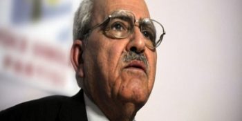 16 Maddede İkinci Yeniyle Başlayıp Çizdiği Yolda Başarıyla İlerleyen Bir Şair Sezai Karakoç