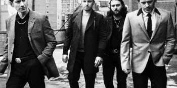 Deri Ceketli Indie Arctic Monkeys’in Neden Sağlam Bir Rock Grubu Olduğunun 9 Kanıtı