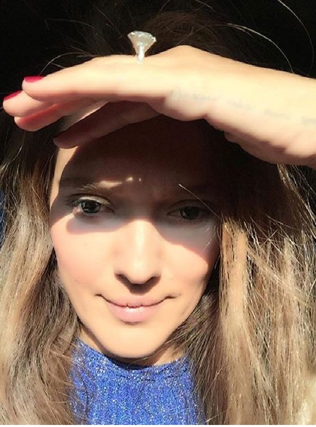 Demet-Akalın-yuzuk