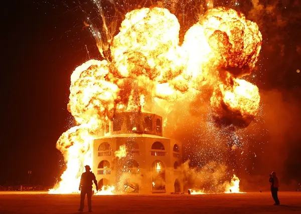 burning man yanan