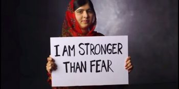 Kızların Okula Gitmesini Savunduğu İçin Ölüm Listesinde Yer Alan Bir Kız: Malala Yousafzai