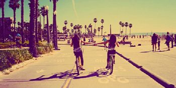 Sadece En Yakın Arkadaşı Uzakta Olanların Anlayabileceği 9 Durum