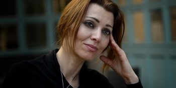 10 Adımda Elif Şafak İmajı