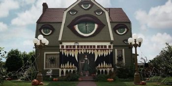 Cadılar Bayramı İçin Ailesinin Evini Canavara Çeviren Sanatçı Christine McConnell