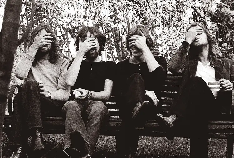 pink-floyd-dark-side-of-the-moon-lyrics1