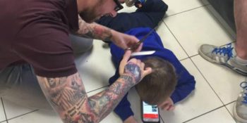 Saçını Kestirmekten Korkan Otizmli Mason’ın Harikalar Yaratan Kahramanı Berber James