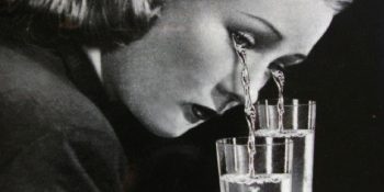 Karısının Ağlama Nedenlerini Listeleyen Adamdan “Kadınlar Neden Ağlar” Sorusunun Cevabı