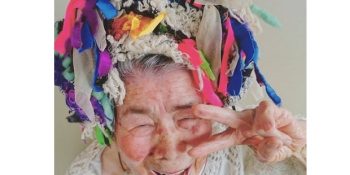 Ruhun Yaşı Olmadığını Torununa Modellik Yaparak Gösteren Süper Büyükanne