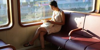 Toplu Taşımada Candy Crush Oynamak Yerine Kitap Okumayı Tercih Eden 13 Güzel İstanbullu