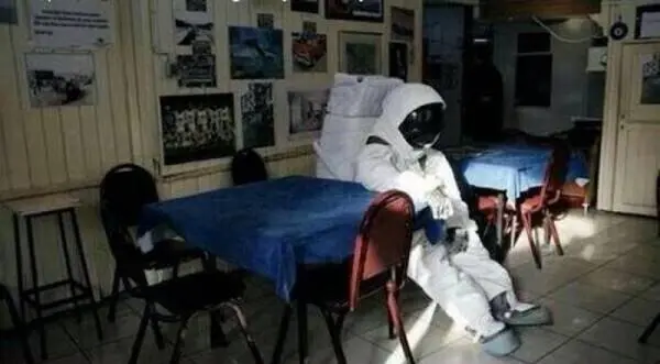 pztruhhali-astronot